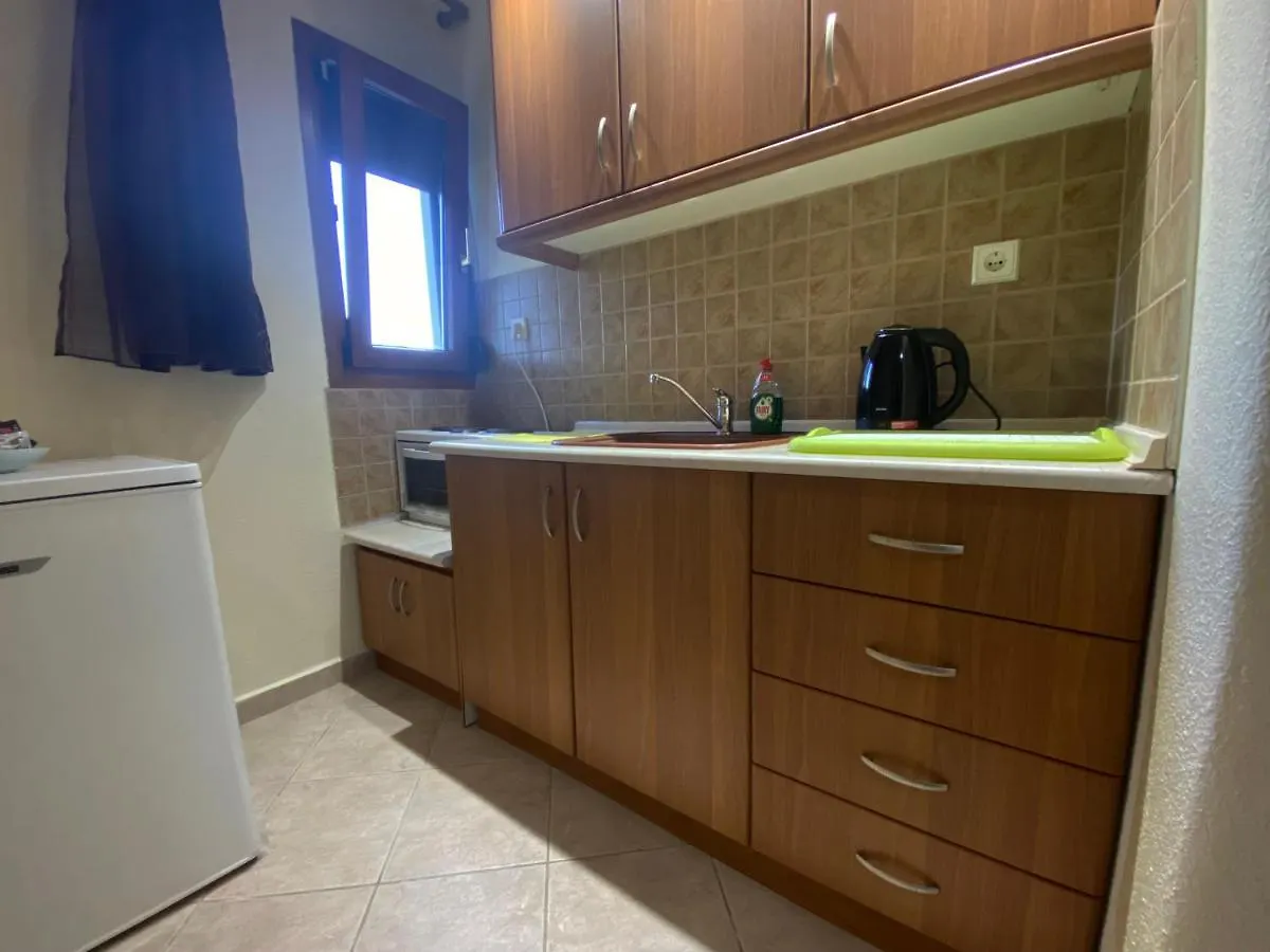 Caryatis Ntoridis Studios & Apartments In Afitos  Afytos